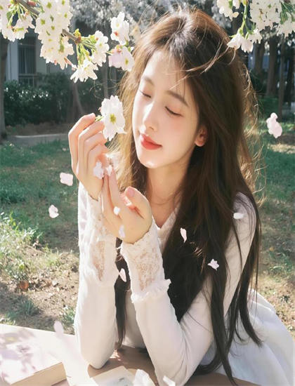 《我的童年谁做主》剪辑手法分析：节奏把控与转场技巧探讨，中文字幕